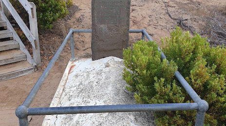 Granny's Grave Beach, 