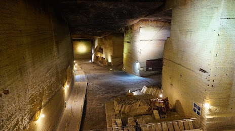 Oya History Museum - Subterranean Cave, 