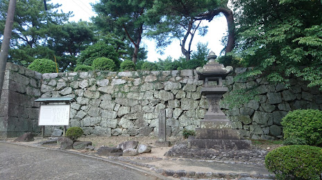 Kurume Castle Ruins, 
