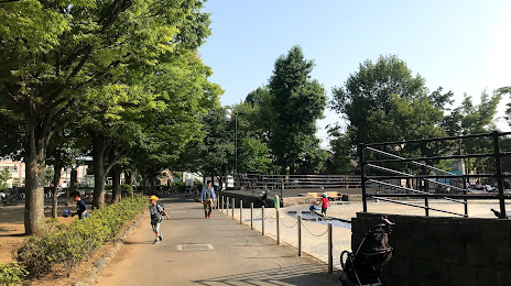 Gyotoku Ekimae Park, 