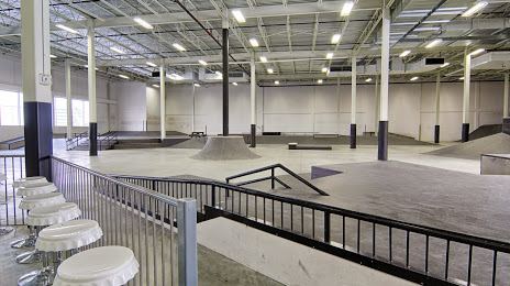 Spin Skatepark / Skateshop, 