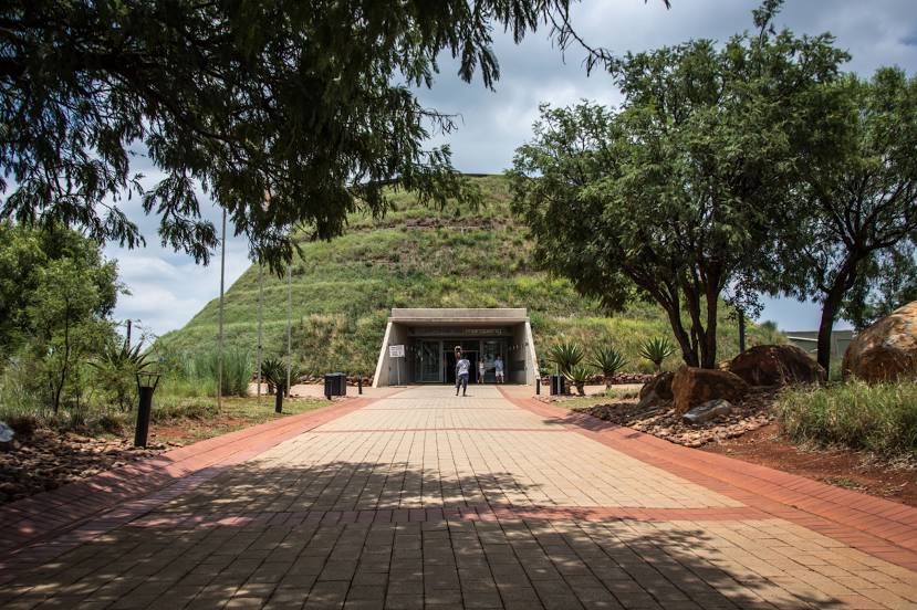 Maropeng: Official Visitor Centre for the Cradle of Humankind World Heritage site, 