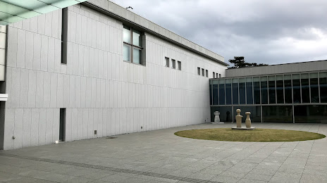 神奈川県立近代美術館, 하야마 초