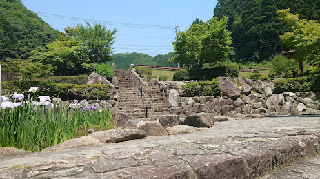 Takinoguchi Kasen Park, 구다마쓰 시