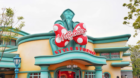 Minnie's Style Studio, 
