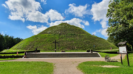 Piłsudski's Mound, 