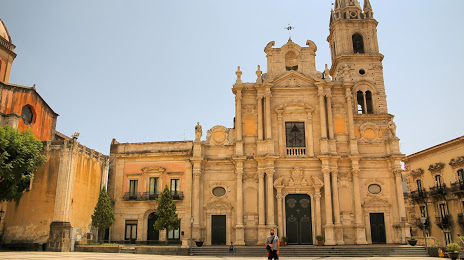 Church Collegiate Basilica of the Holy Apostles Peter and Paul, Acireale