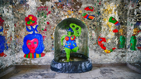 Grotte von Niki de Saint Phalle, 