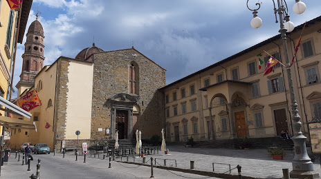 Parrocchia di Badia delle Sante Flora e Lucilla, Arezzo
