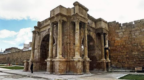 Door of Caracalla, Τεμπέσα