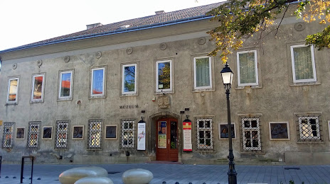 Szent István király Múzeum - Országzászló téri épület, Székesfehérvár