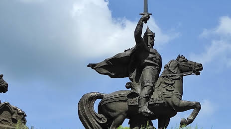Памятник Князю Игорю, Луганск
