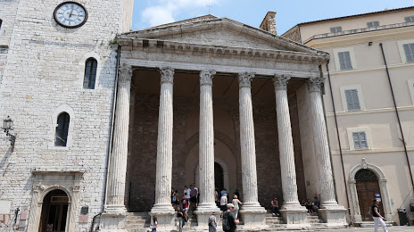 Roman Forum and Archaeological Museum, 