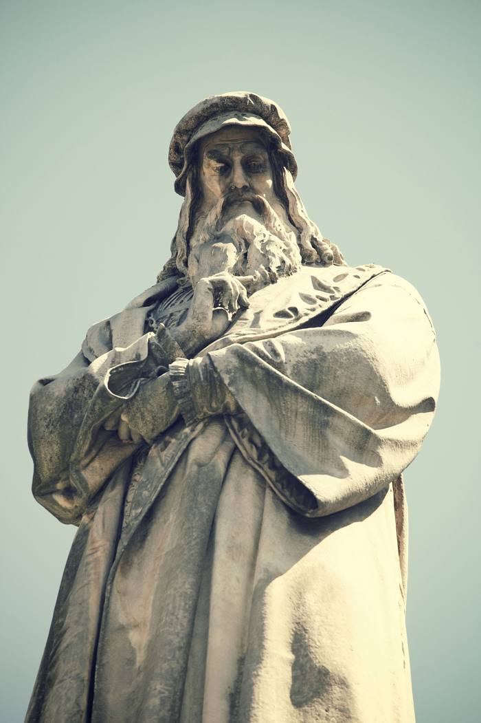 Leonardo da Vinci-Statue, Milán