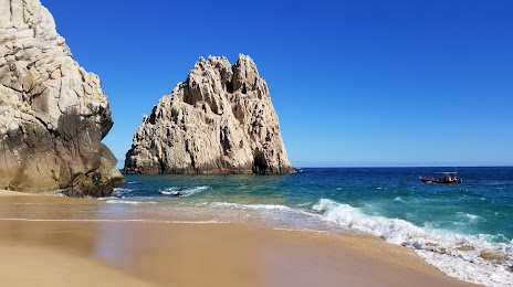 Playa del Divorcio, Cabo San Lucas