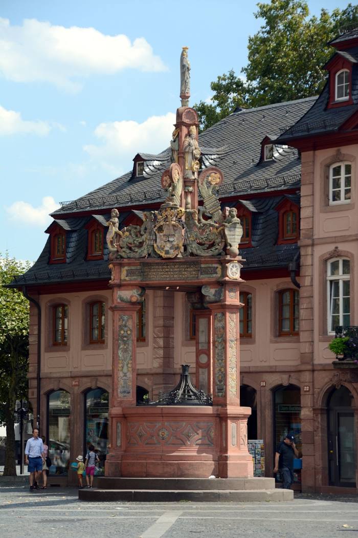 Marktbrunnen, Майнц
