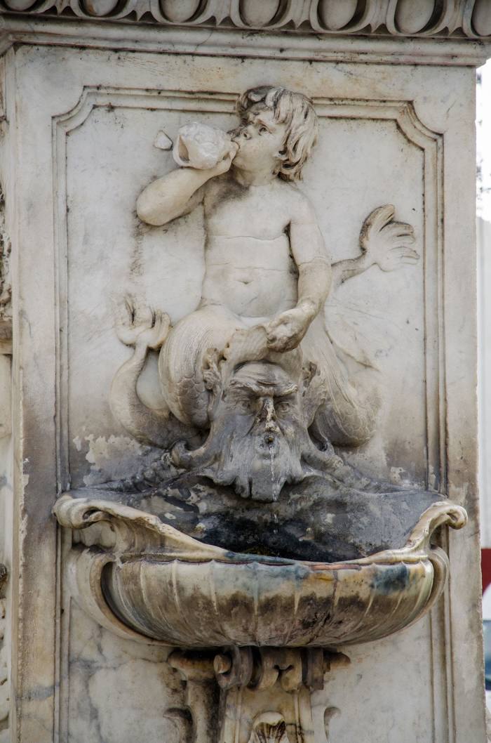 Fontana dei Putti, Pisa