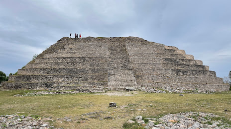 Pirámide de Itzamatul, Izamal