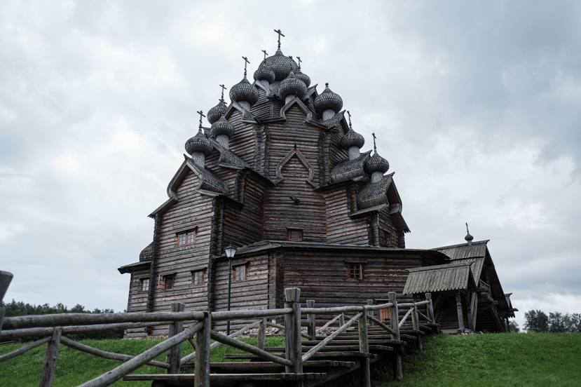 Церковь Покрова Пресвятой Богородицы в усадьбе Богословка, Павловск