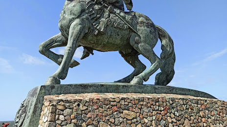 Памятник императрице Елизавете Петровне, Балтийск