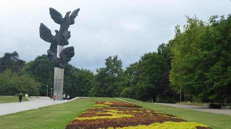 Memorial of the Poles' Feat, 