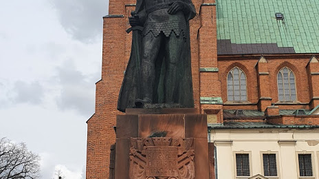 Pomnik Bolesława Chrobrego w Gnieźnie, Γκνιέζνο