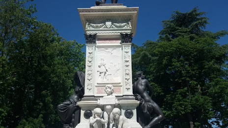 Monumento a Raffaello, Urbino