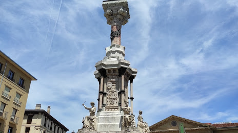 Monumento a los Fueros, Pamplona