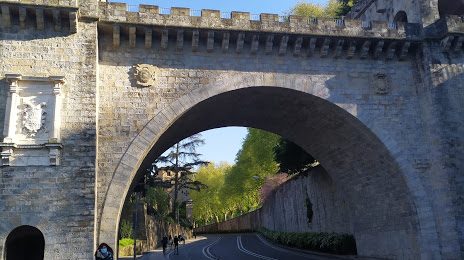 Portal de la Rochapea, Pamplona