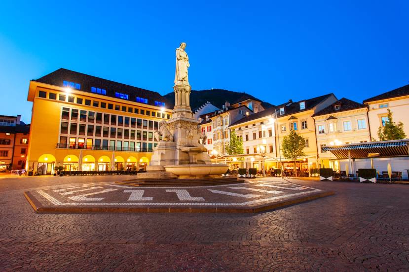 Piazza Walther Von der Vogelweide, Bolzano