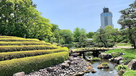 Sunpu Castle Park Momijiyama Garden, 