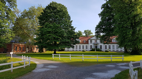 Haseldorf manor, Wedel