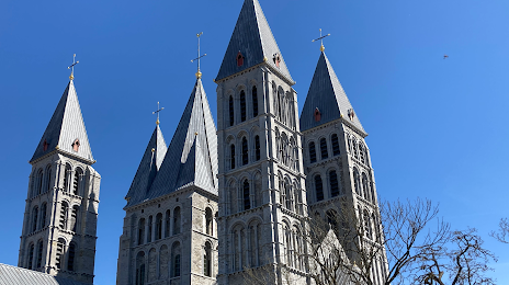 Bishop of Tournai, Tournai