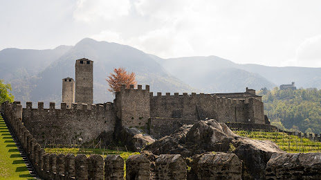 ‎Northern city wall‎, Bellinzona