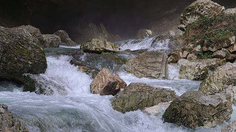 Водопад Глубокий Яр (Пасть дракона), Адлер