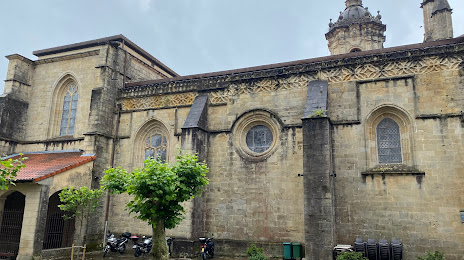 Iglesia Parroquial de Nuestra Señora de la Asunción y del Manzano, Fuenterrabía