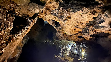 The Great Masson Cavern, 