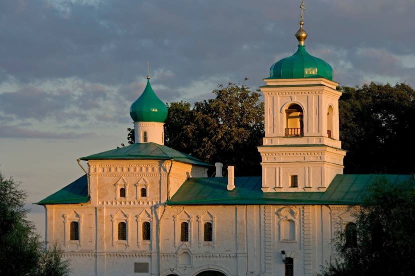 Spaso-Preobrazhenskiy Mirozhskiy Male Monastery, Pszkov