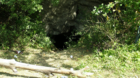 печера Угринь, Чортков