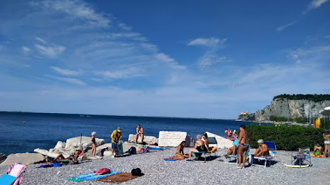 beach Castelreggio, 