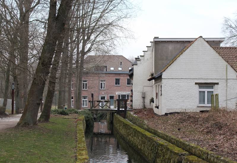 Woluwe, Wezembeek-Oppem