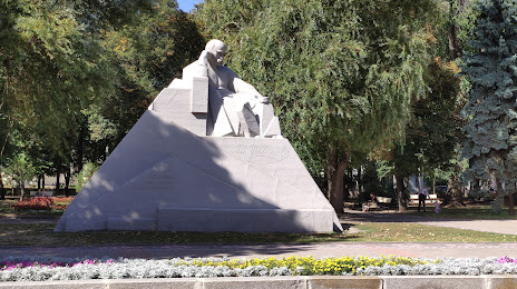 Памятник Тарасу Шевченко, Полтава