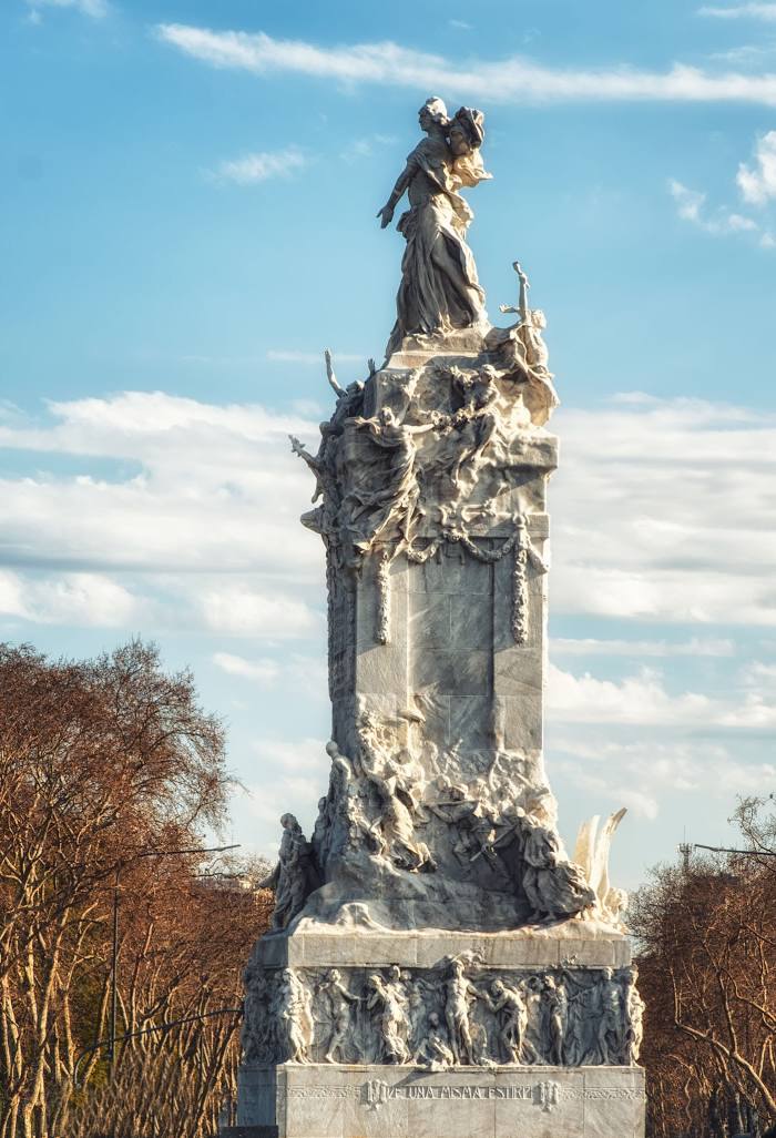 Monumento a La Carta Magna y las Cuatro Regiones Argentinas - Monumento de los españoles, 