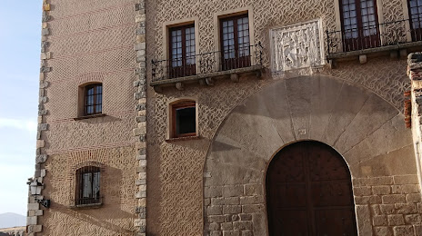 Casa de Las Cadenas, Segovia