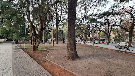 Plaza Urquiza, 