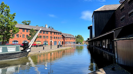 Coventry Canal Basin, 