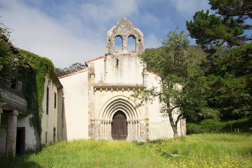 Monasterio románico San Antolín de Bedón, Llanes