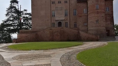 Castello di Carrù, Mondovì