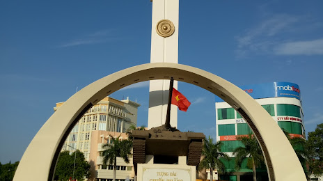 Buon Ma Thuot Victory Monument, 