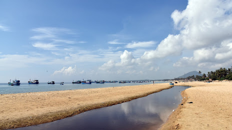 Bãi biển Long Thủy, Tuy Hòa